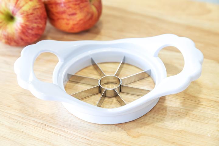Actual product image Kitchen Craft Apple corer/cutter