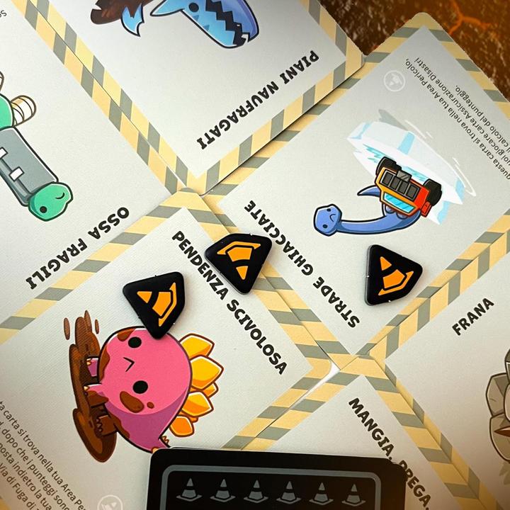 Actual product image Asmodée Happy Little Dinosaurs: Dangers on the Horizon