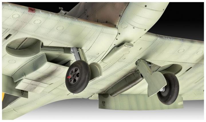 Actual product image Revell Gift Set Spitfire Mk.V Iron Maiden