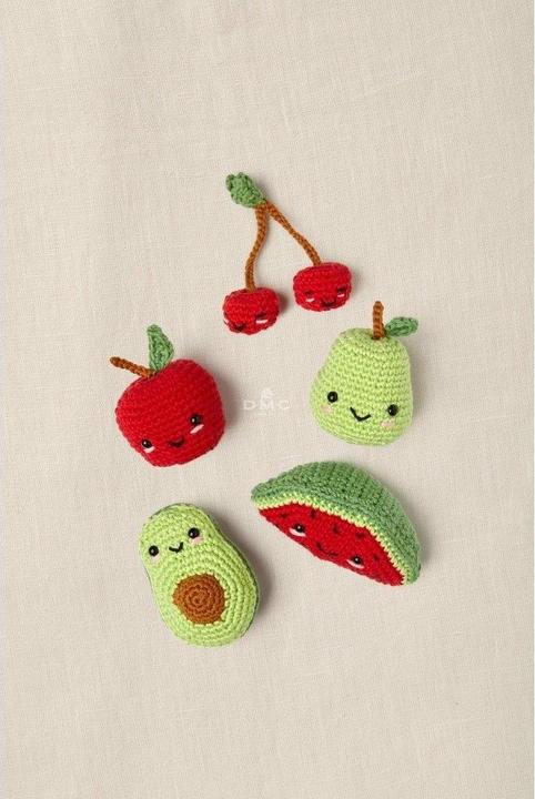 Actual product image DMC Cable crochet set Amigurumi Fruit Friends, motif: Smiley, set