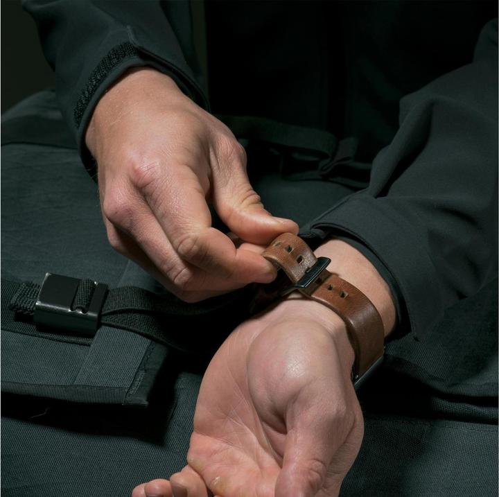 Produktbild Nomad Modern Connector Strap (44 mm, Edelstahl, Leder)