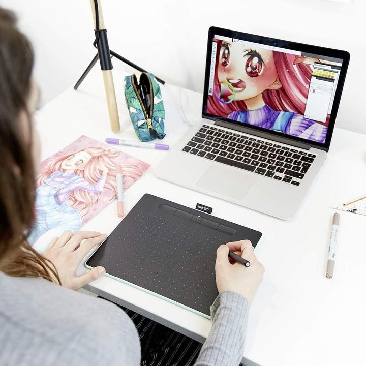 Actual product image Wacom Intuos M (10", 2540 lpi)