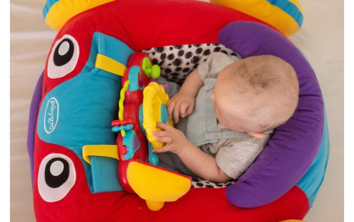 Image du produit Playgro Voiture en peluche avec musique et effets lumineux