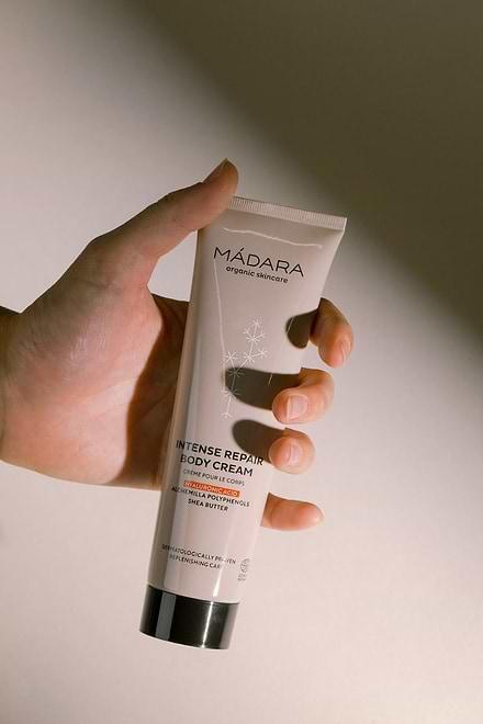 Actual product image Madara Natural Body Cream Lady's Mantle & Shea Butter - 150ml - Mádara (Body cream, 150 ml)