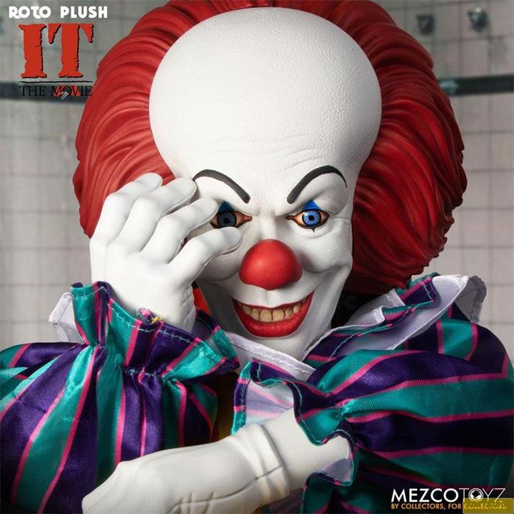 Immagine prodotto Mezco Toys Stephen Kings It 1990 MDS Roto Plush Doll Pennywise 46 cm