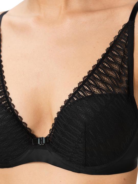 Actual product image Triumph Aura Spotlight underwired bra (70 C, pack of 2)