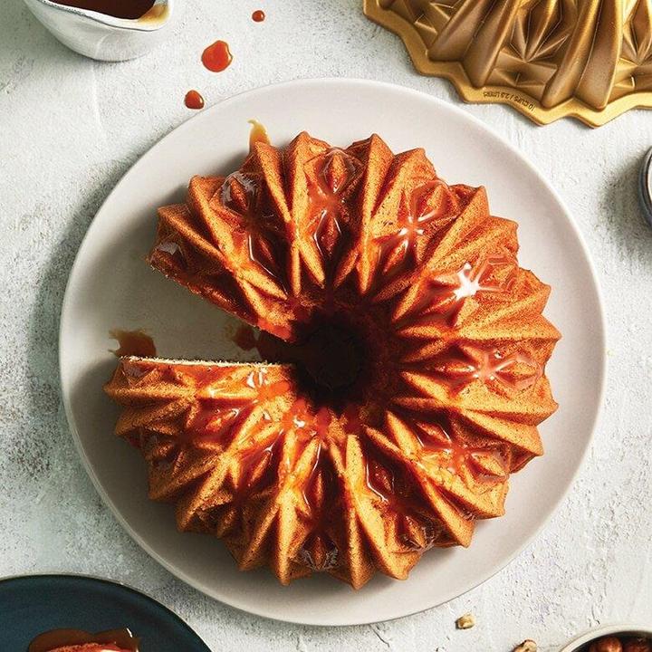 Immagine prodotto Nordic Ware - Teglia da forno Magnolia Bundt (25.10 cm)