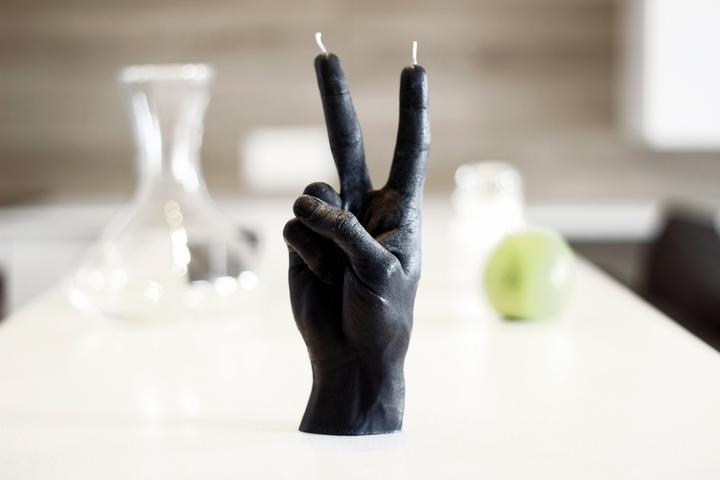 Actual product image Candle Hand Victory (1 pcs.)