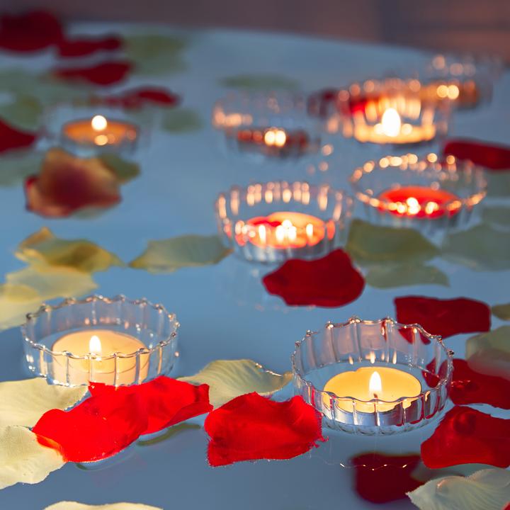 Actual product image Relaxdays 12x floating tealight holders (12 x, 6.5 x 6.5 x 5 cm)