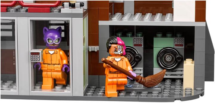 Immagine prodotto LEGO Arkham Asylum (70912)