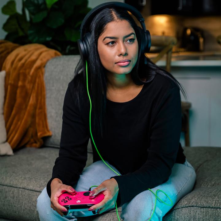 Actual product image Microsoft Xbox Wireless Controller - Deep Pink (Xbox One S, PC, Xbox Series X, Xbox One X, Xbox Series S)