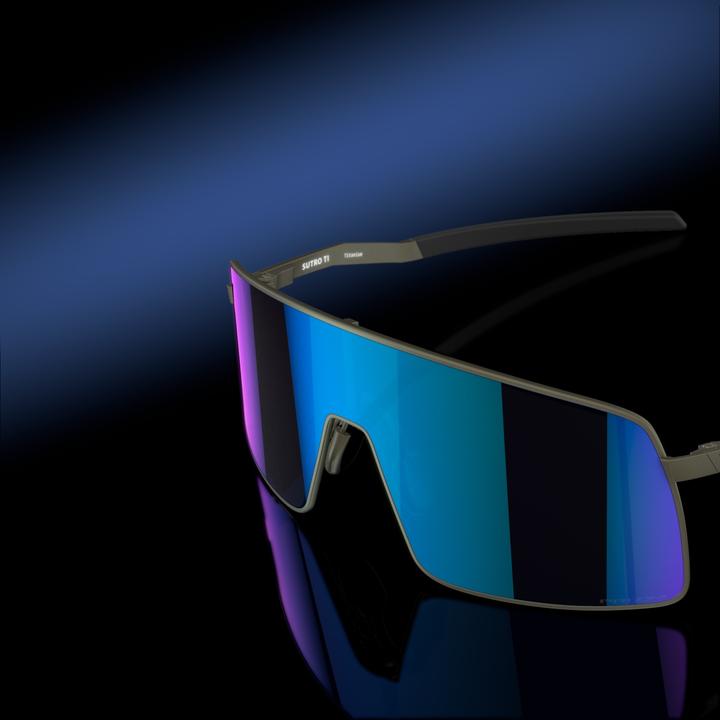 Actual product image Oakley Sutro TI lunettes de sport (Satin lead, Prizm Sapphire)