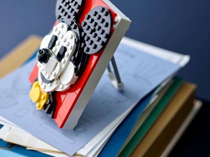 Image du produit LEGO Brick Sketches - Mickey Mouse (40456, LEGO Disney, LEGO difficiles à trouver)