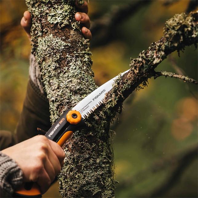 Actual product image Fiskars Handsaw Xtract coarse toothing