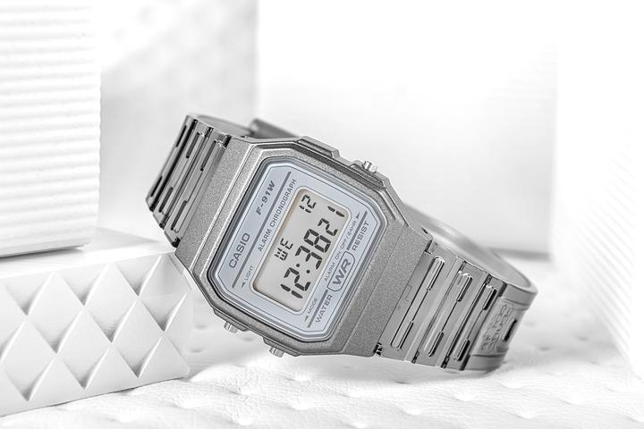 Actual product image Casio Retro Vintage - F-91WS-8DF (33 mm)