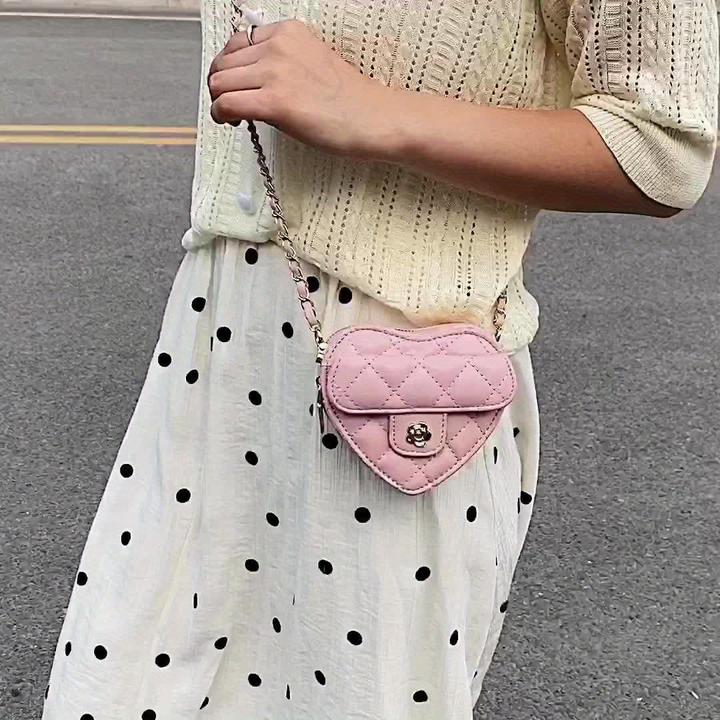 Produktbild Only-Bags.Store Herzförmige Mini-Kreuztasche, Mode bestickte PU-Ledertasche, niedliche trendige Accessoire