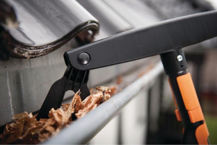 Produktbild Fiskars Dachrinnenreiniger QuikFit™