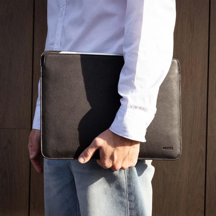 Immagine prodotto Accezz Leather Laptop hoes MacBook 14 inch - Laptopsleeve - Zwart (14", Apple)