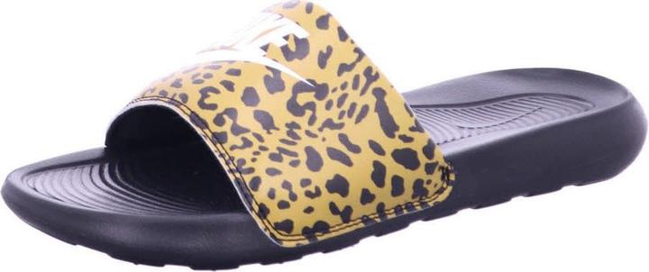 Image du produit Nike VICTORI ONE WOMEN "S PRINT CHUTNEY/WHITE-BLACK Taille : 5 (35.5)