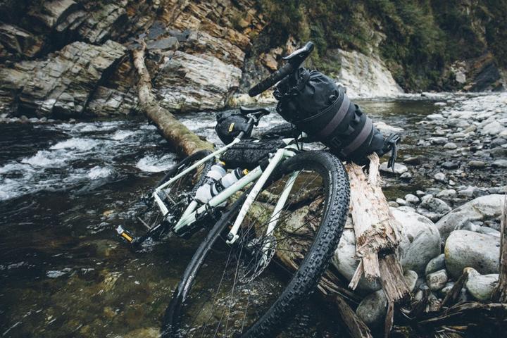 Actual product image Topeak Backloader (15 l, Saddle bag)