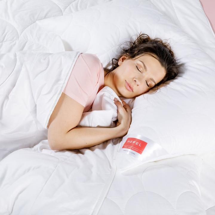 Produktbild Hefel Wellness Zirbe Kopfkissen (65 x 100 cm)
