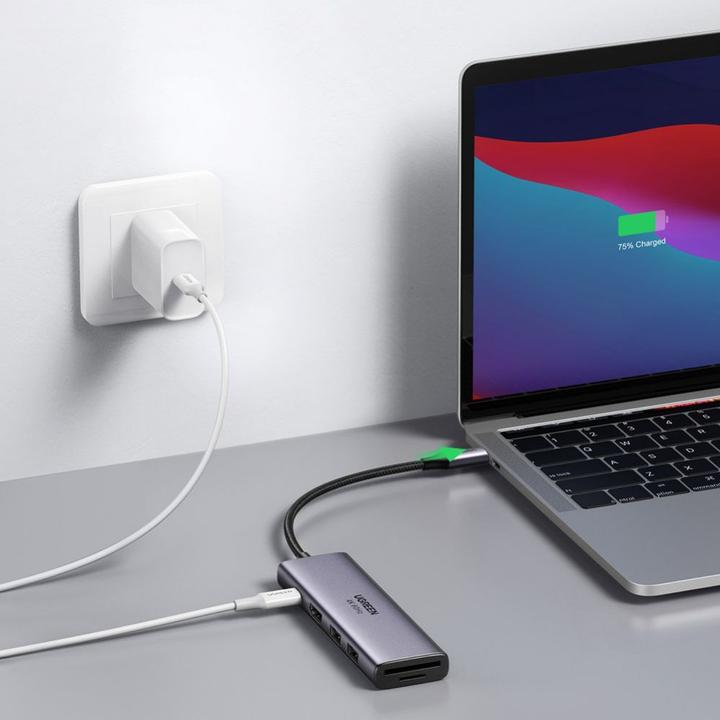 Actual product image Ugreen Ultra Compact (USB-C, 6 Ports)