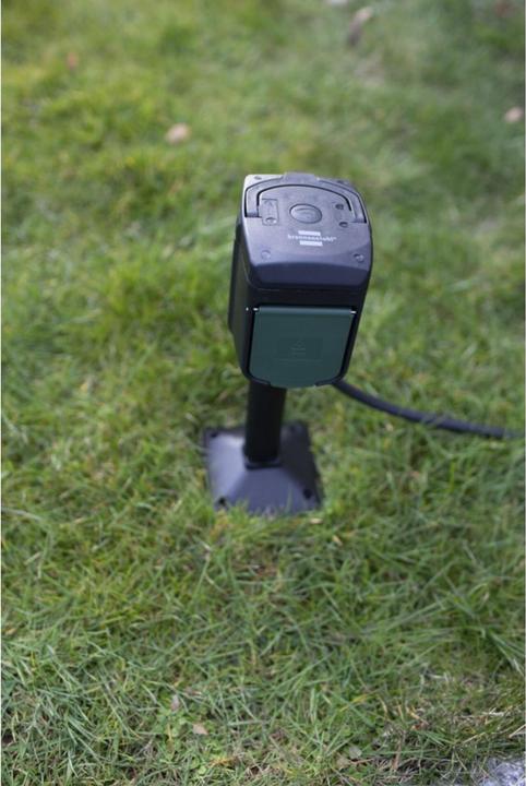 Actual product image Brennenstuhl Connect WIFI garden socket with ground spike and mounting plate IP44 2-fold 10m H07RN-F3G1,5 (2 x, CEE 7/3, 10 m)