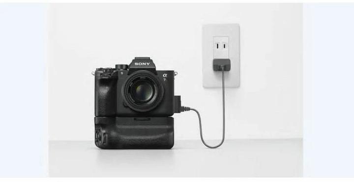 Actual product image Sony VG-C4EM (Battery grip)