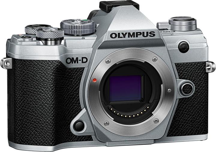 Actual product image Olympus OM-D E-M5 Mark III Kit (12 - 200 mm, 20.40 Mpx, Micro Four Thirds)