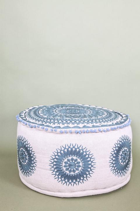 Cachet Pouf