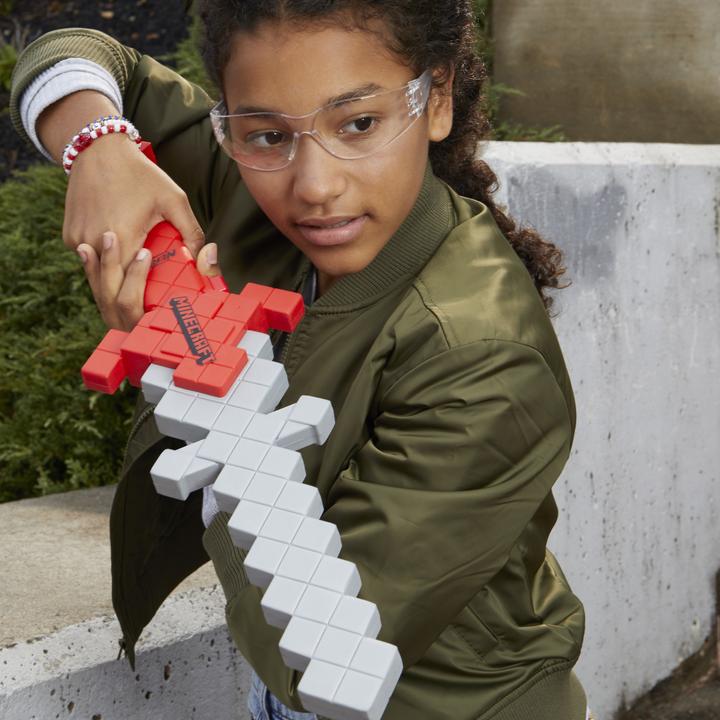 Immagine prodotto Nerf Spada rubacuori Minecraft, 4 dardi in schiuma Elite, lama morbida, lanciadardi