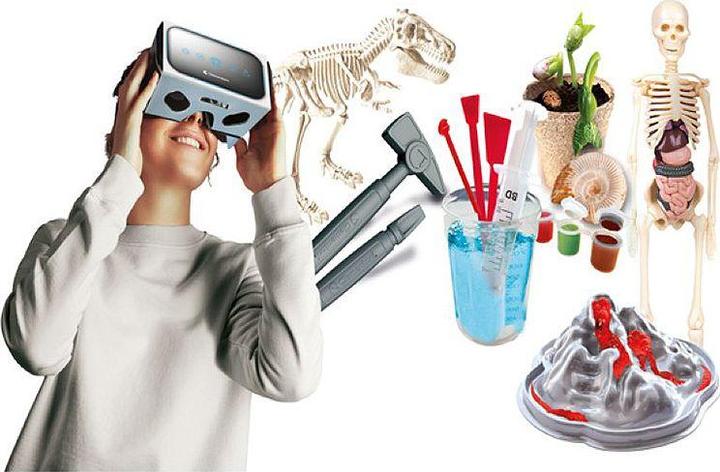 Actual product image Clementoni Discovery Set "Life on our Earth"