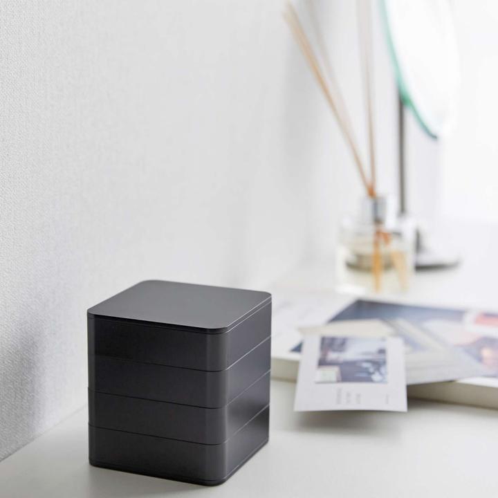 Produktbild Yamazaki 4-stöckige quadratische Schmuckdose TOWER
