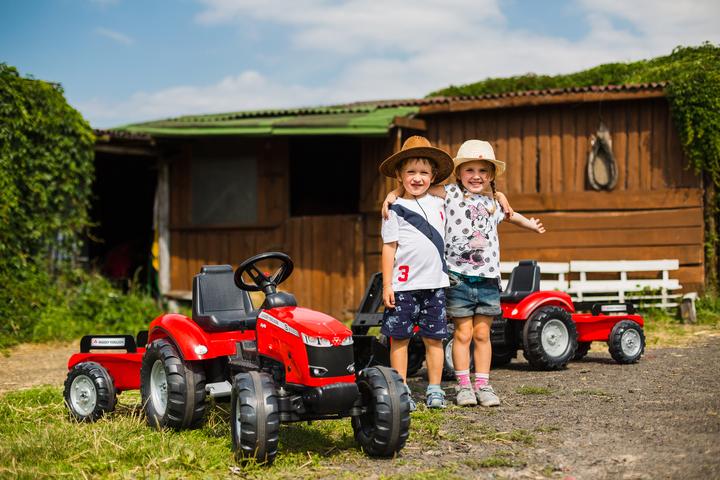 Actual product image Falk Toys Massey Ferguson tractor + XL trailer