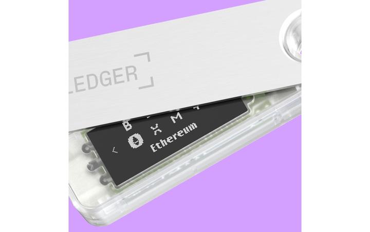 Actual product image Ledger Nano S Plus - Transparent (Litecoin, Ethereum Classic, Dogecoin, Bitcoin, Dash)