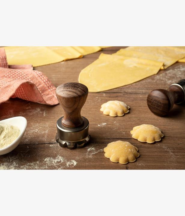 Actual product image Marcato Flower ravioli stamp cutters 4.5 x 4.5 cm