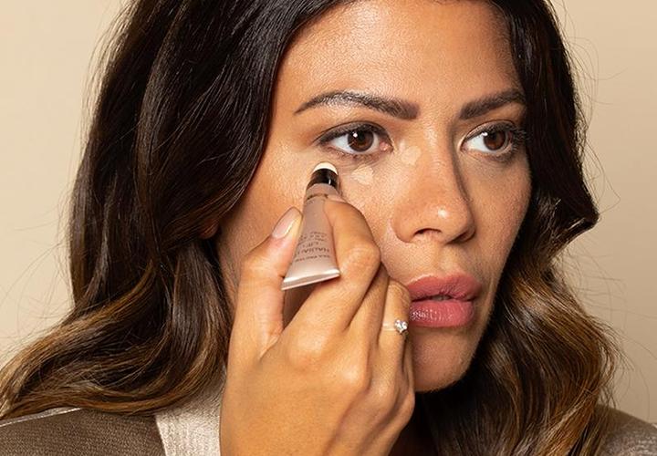 Actual product image Max Factor Radiant Lift (02 Light)