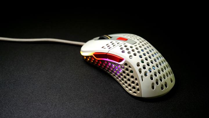 Image du produit CHERRY xtrfy M4 RGB Retro Edition (Filaire)