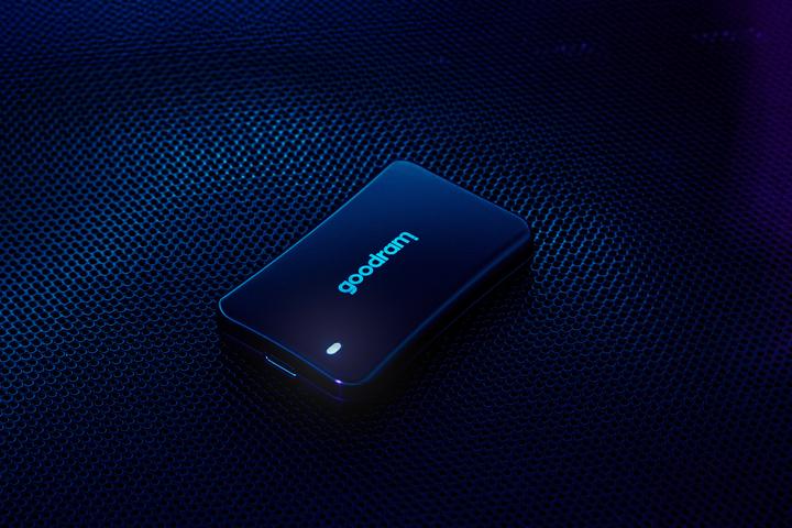 Produktbild Goodram SSDPR-HX200-1K0 (1000 GB)