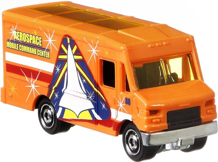 Actual product image Matchbox Super Convoy range, articulated lorry with detachable semi-trailer, one additional vehicle