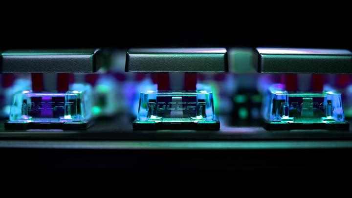Image du produit Roccat Vulcan TKL Pro (CH, Filaire)
