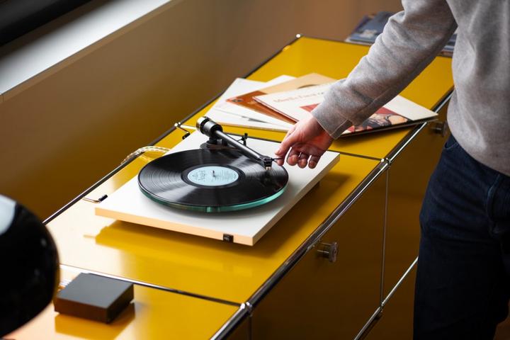 Actual product image Pro-Ject T2 (Manual)