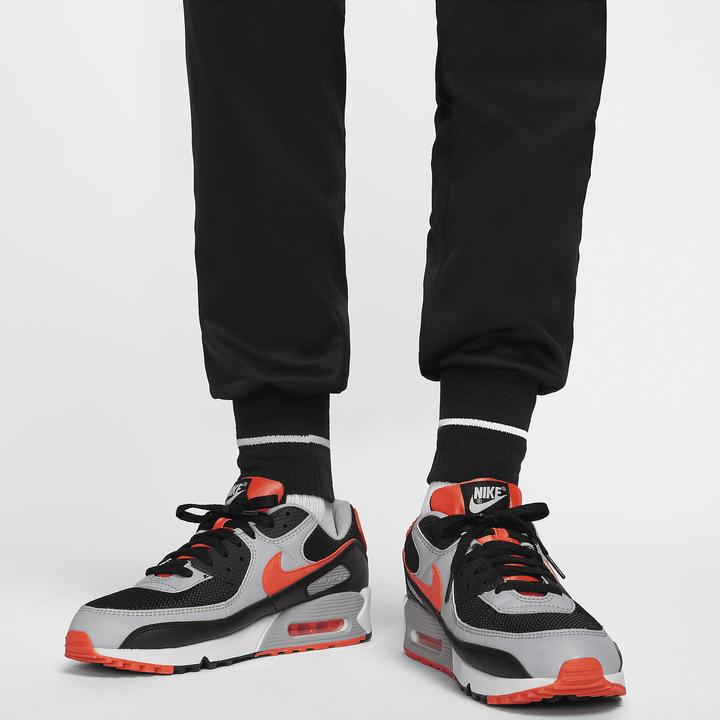 Actual product image Nike DD9541-010 (M)