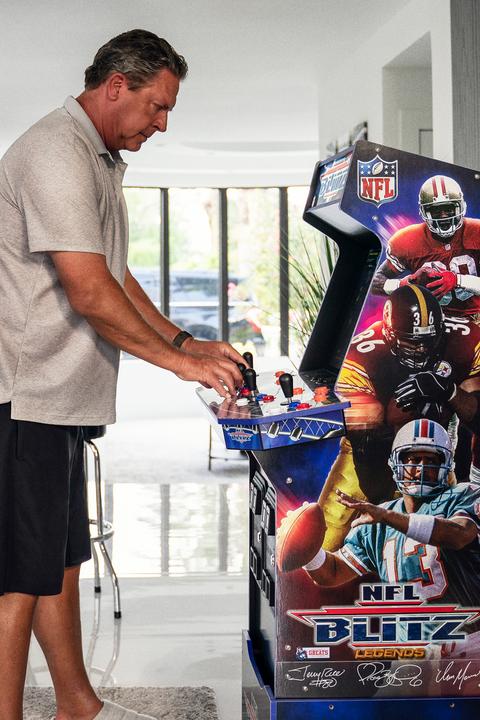 Produktbild Arcade1Up NFL Blitz 3-in-1 Wifi