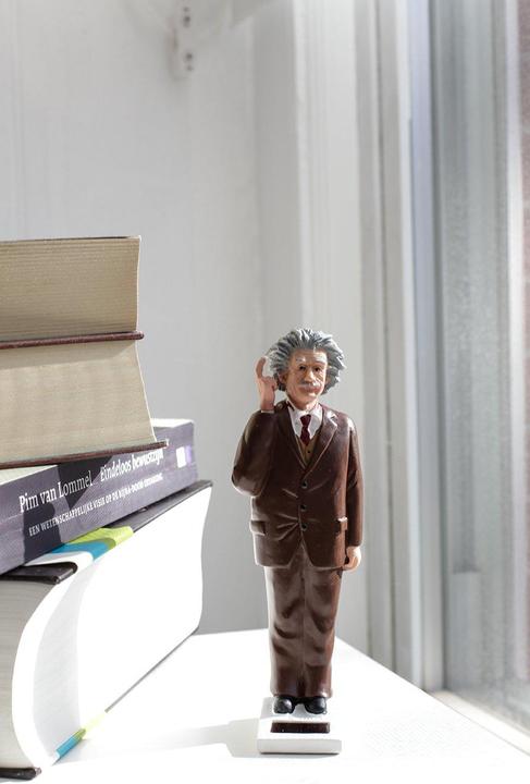 Image du produit Kikkerland Einstein solaire