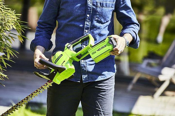 Produktbild Greenworks Hedge Pruner 40V g40ht61 (tool only) (Akkuheckenschere)