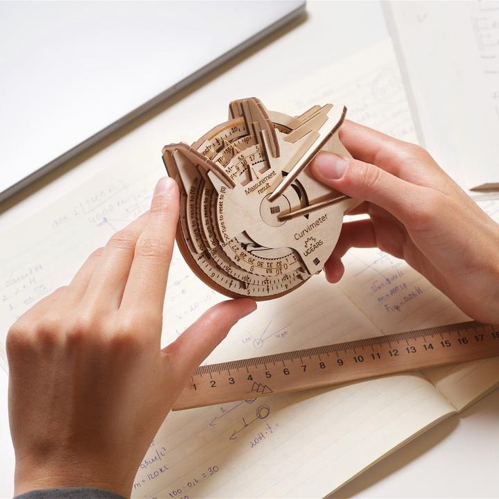 Actual product image Ugears The curvimeter