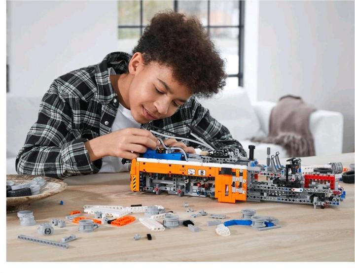 Produktbild LEGO Technic 42128 Schwerlast-Abschleppwagen (42128, LEGO Technic)