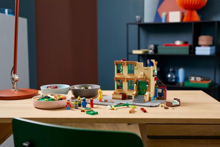 Immagine prodotto LEGO 123 Sesame Street (21324, LEGO Ideas, Set LEGO rari)