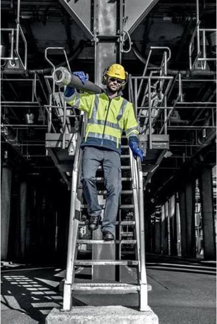 Actual product image Uvex Safety 2 SRC (S3, 46)